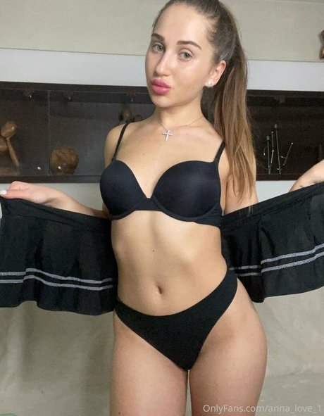 anna love 1 modelo erótico galerías