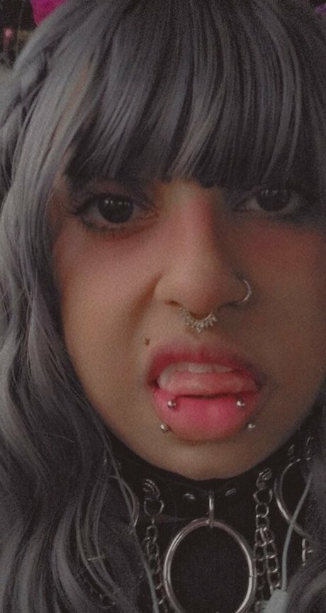 raeraejiggles modelo porno foto