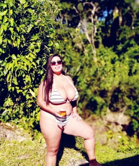 bi anchi00 haut modèle photos