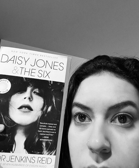 Larissa Cambusano actriz atractiva galería