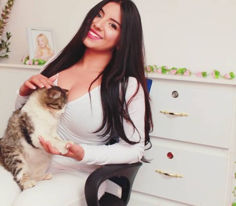 Herlinda Angel modelo gratis imágenes