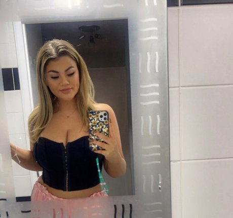 Molly Georgia Leach estrella porno hermosa imágenes