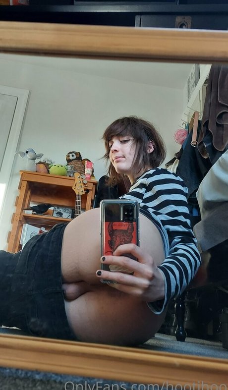 hootihoo model pornographic picture