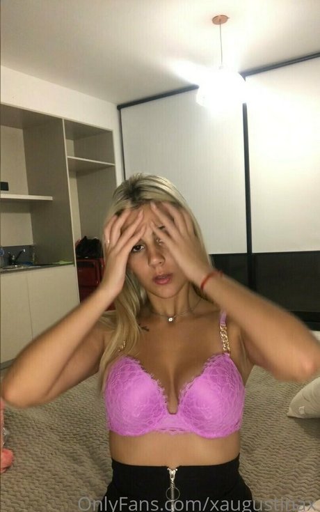 Xaugustinax sexo modelo galería