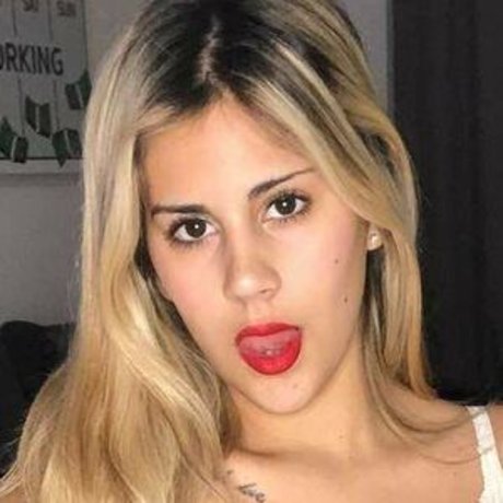 Xaugustinax joli modèle photo