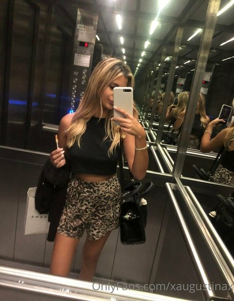 Xaugustinax estrella porno adulto fotos