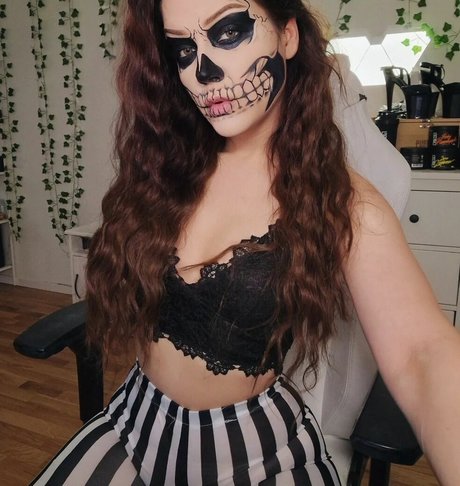 Onlyfans de transexuales blancas arriba bonita archivo