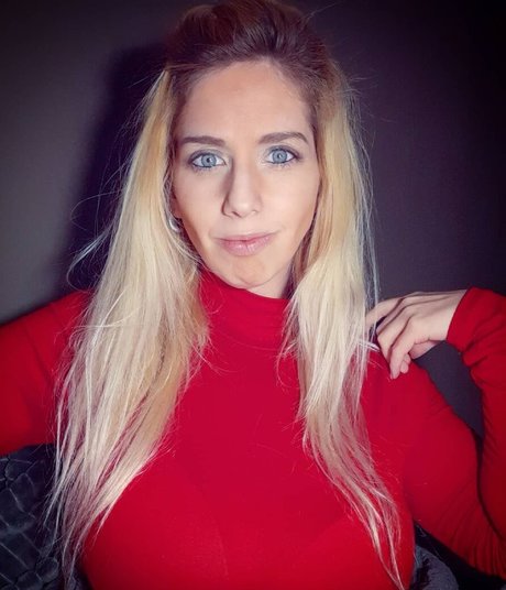 Maria Celeste haut étoile galeries