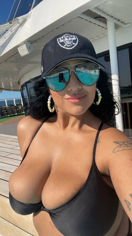 Charlotte Godoy modelo de alta calidad foto