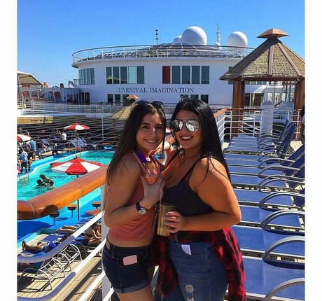 Charlotte Godoy estrella bonita imagen