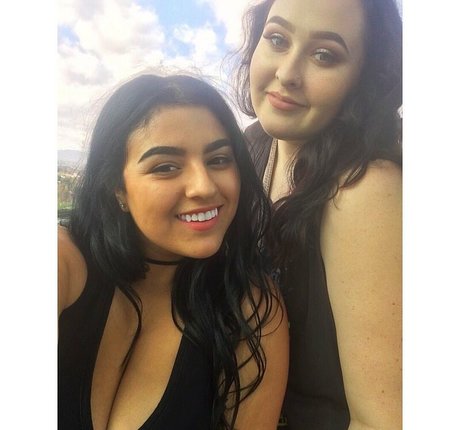 Charlotte Godoy modèle joli galeries