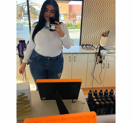 Charlotte Godoy modèle exclusif img