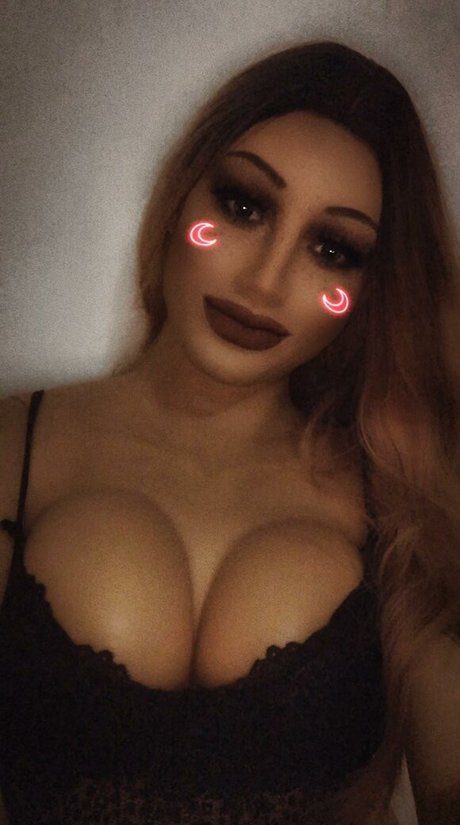 Roman Rose modelo caliente imágenes