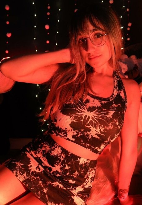 Maya ASMR actrice porno archive