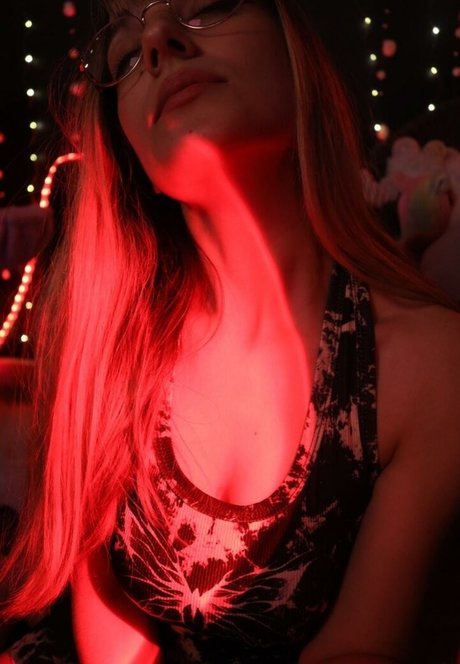 Maya ASMR modèle exclusif images