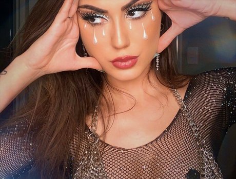 Jana Make hermosa estrella porno fotos