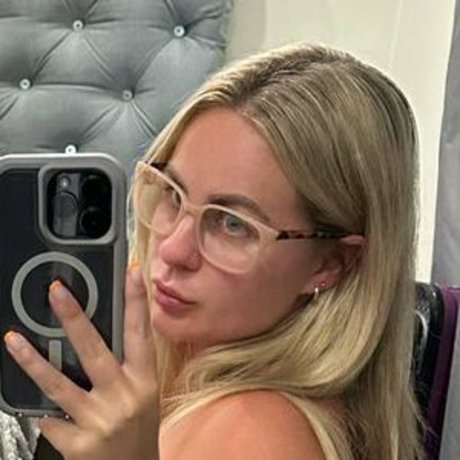 SkyeLouise estrella porno hermosa galerías