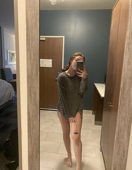 ravengonewildfree mannequin des photos