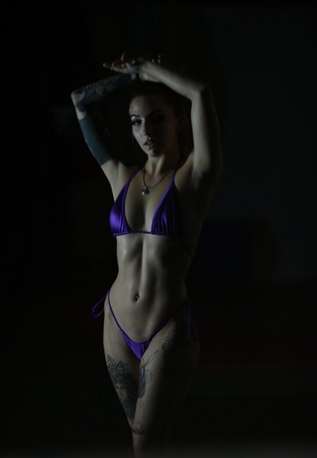 ravengonewildfree estrella de alta definición galerías