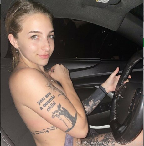 ravengonewildfree actrice pornographique archive