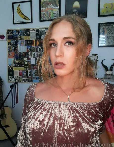 dahliainbloom1 porn actress pictures