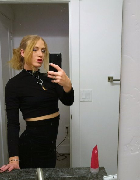 dahliainbloom1 pretty pornstar pics