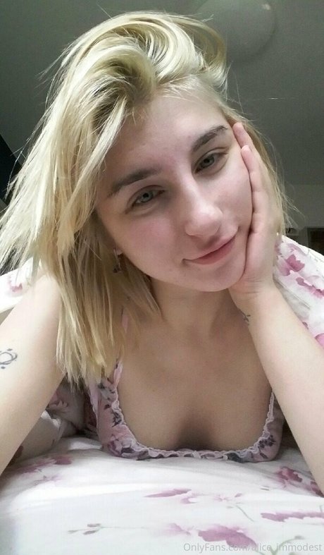 alice immodest pornstar nude image
