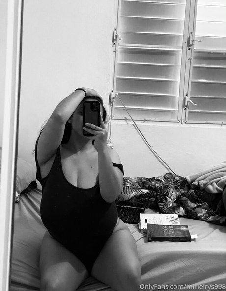 miladie modelo desnudos imágenes