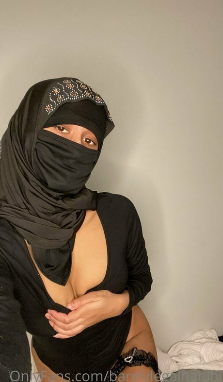 barelylegalhabibi modelo desnudos recopilación