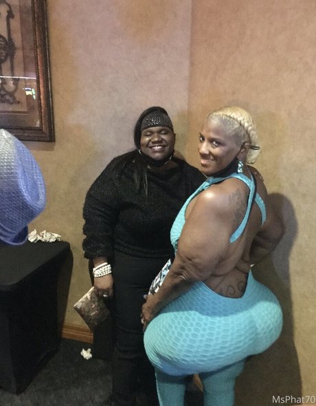 msphat70 étoile adulte des photos