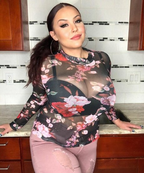 Gia Blaze jolie actrice photos