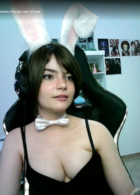 Lari Anjos model exclusive picture