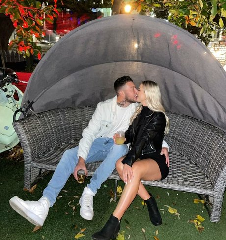 ellaredmond estrella hermosa archivo