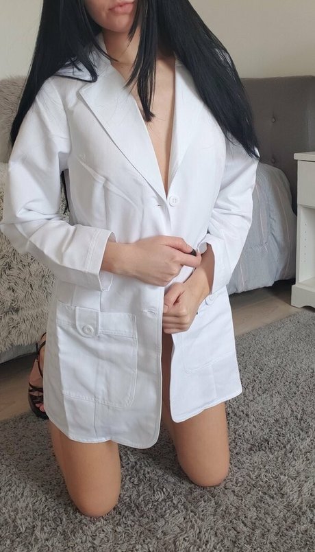 thedollywinks nude pornstar image
