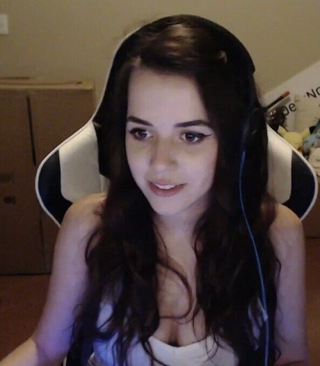 Deernadia star du porno gratuite image