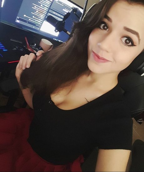 Deernadia haut modèle images