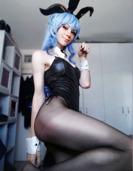 Michal Cosplay modelo pornografico imágenes