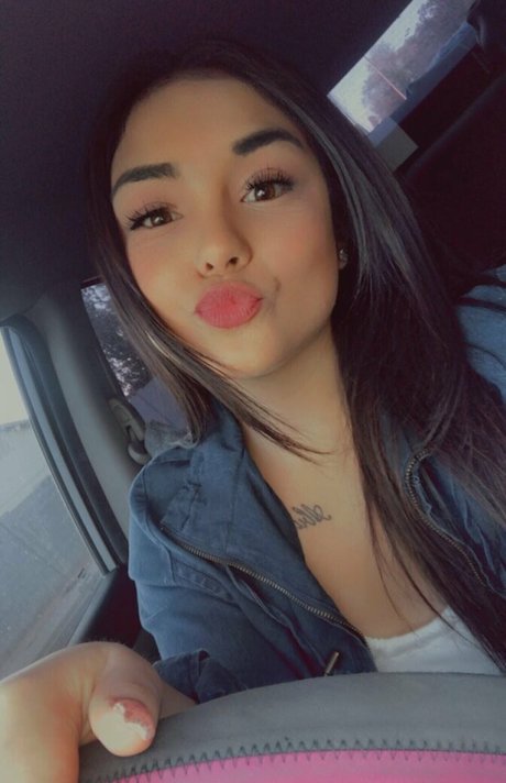 rissbby desnudos estrella porno archivo