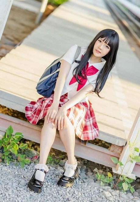 pikiichu modelo desnudo fotos