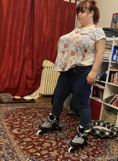 roxannemiller estrella desnuda galería