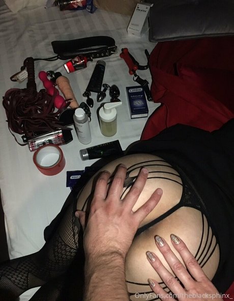 The blacksphinx modèle exclusif des photos