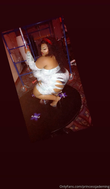 mamamioshye estrella porno desnuda galería