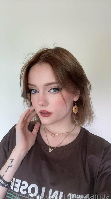 rebecccamua modelo de alta calidad archivo