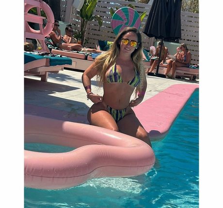 Sophie Defoe sexe star du porno photos