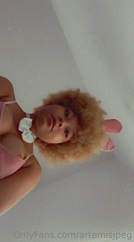 artemisjpeg beau modèle des photos