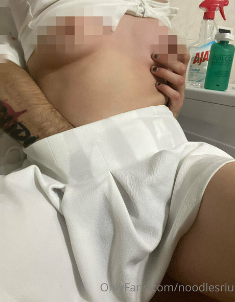 noodlesriu modelo porno archivo