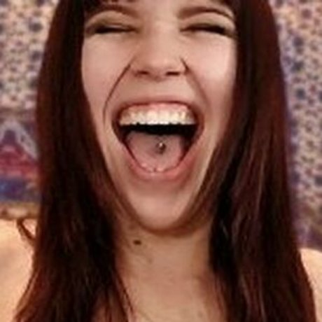 her name is ak star hot img