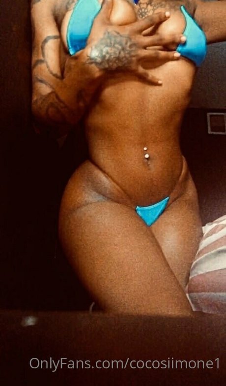 cocosiimone1 modèle nu image
