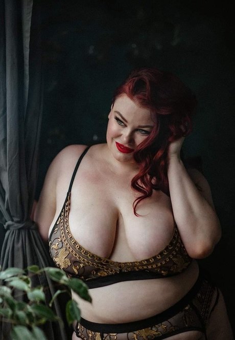 Ruby Roxx model nude archive