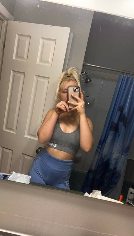 madithebaddiiii high quality pornstar picture